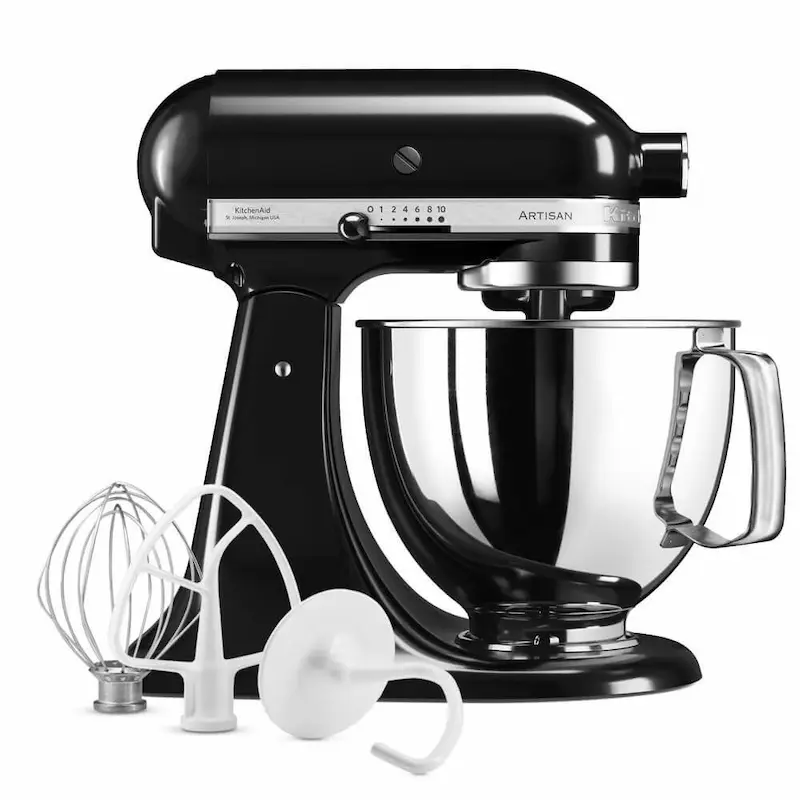 Robot pâtissier KitchenAid Artisan avec bol inox et accessoires de pâtisserie